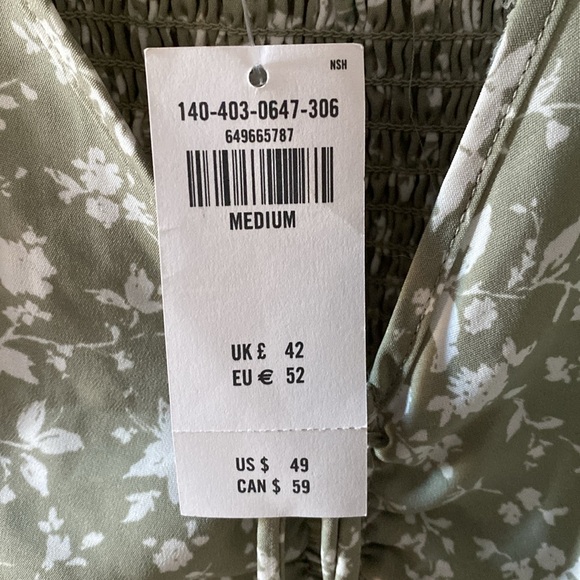 Abercrombie & Fitch sage green floral top synched tie front M! NWT - Picture 4 of 4